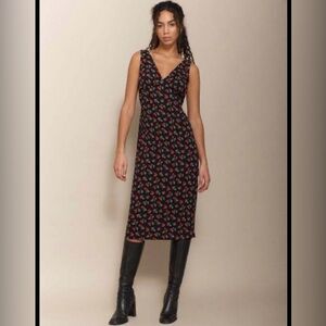 Reformation Reformation NEW Ares Dress
CHERRY PIE- size M
100% viscose